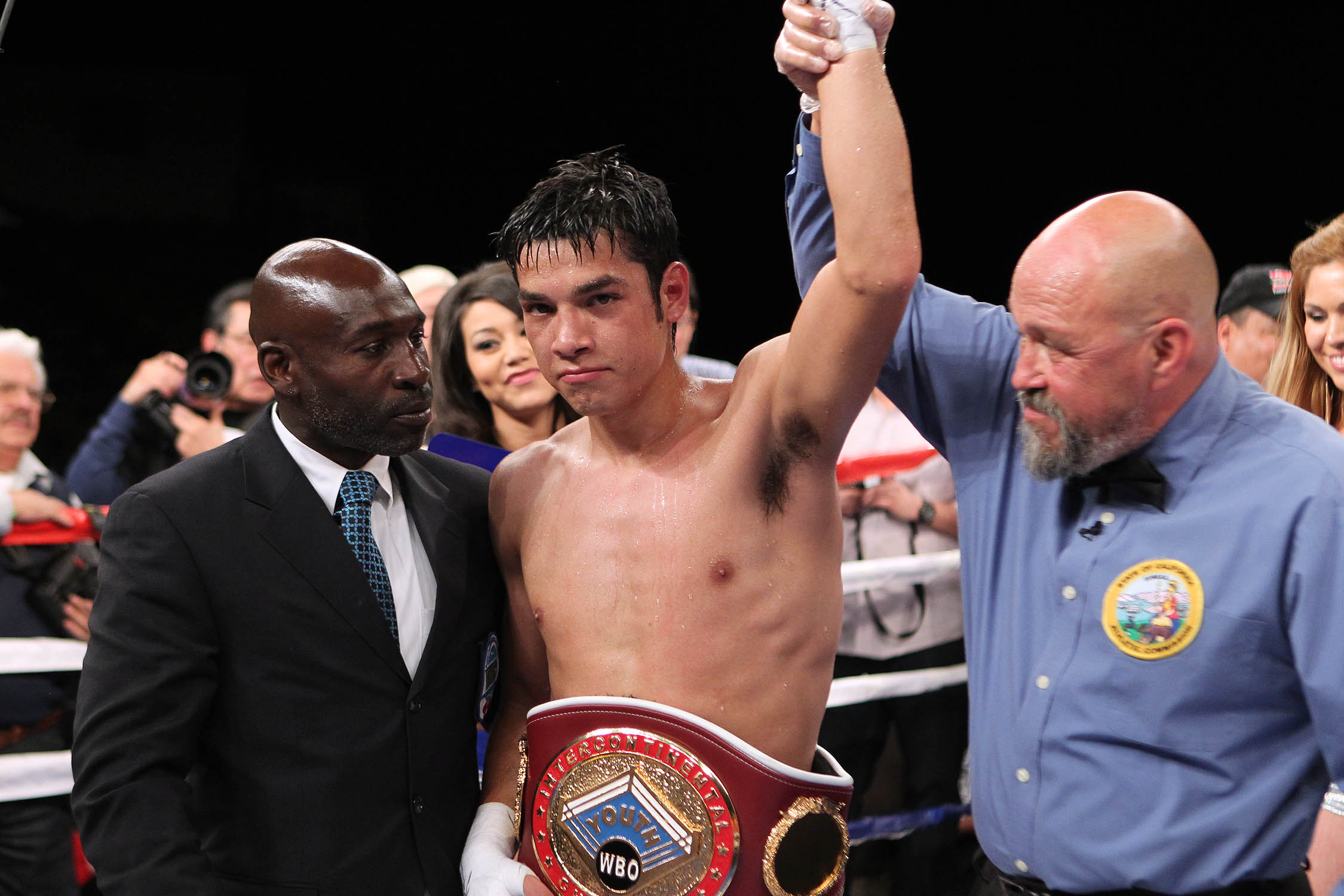 LUIS RAMOS JR. SCORES TIGHT DECISION OVER RAYMUNDO BELTRAN TO REMAIN UNBEATEN | Boxing at ...