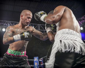 Vasquez (L.) lands the  left hook.